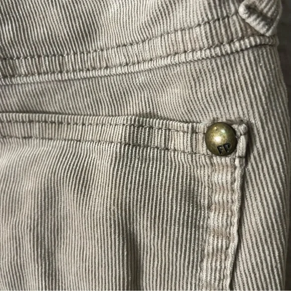 Free People Beige Corduroy Pants - Sz 28 inseam 31.5inch - Picture 4 of 5